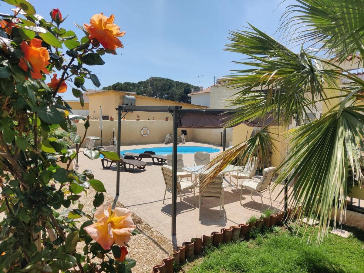 Pool Seaside Relais - Ville Ninfea, Marea, Rosa E Cassiopea Fontane Bianche Exterior photo